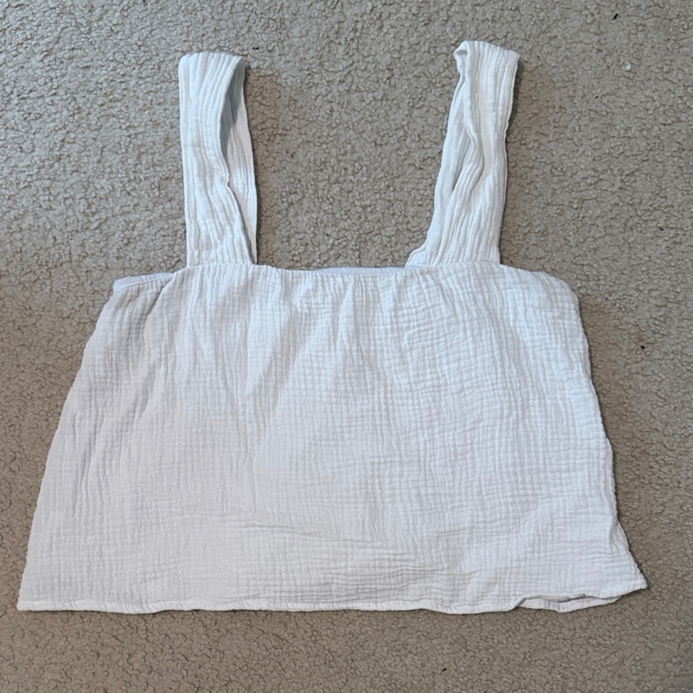 UNCHARTED THREADS White Sleeveless Women's Tank